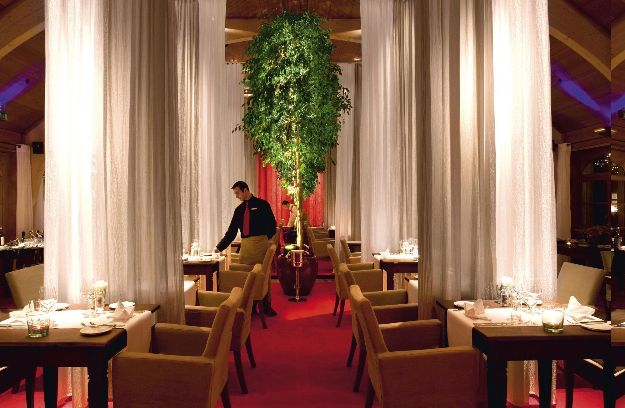 Schloss Elmau Luxury Spa Retreat & Cultural Hideaway Restaurace fotografie